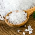 Как правильно снимать порчу солью Мыться солью от сглаза и порчи